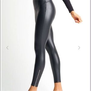 Yummie Faux Leather Leggings Medium